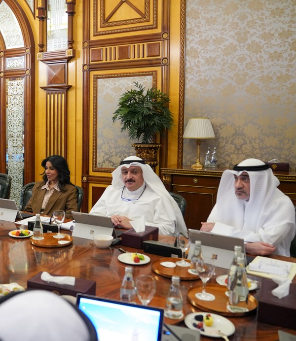 مجلس الوزراء: قبول التبرعات المقدمة من عدد من الشركات والجمعيات التعاونية المتعلقة بتطوير الزراعات التجميلية على الطرق الرئيسية