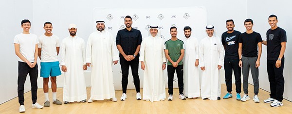 نادي الجزيرة الرياضي لكرة القدم يبرم صفقات جديدة ويعزز جهازه الفني بطموح الصعود إلى الدوري الممتاز