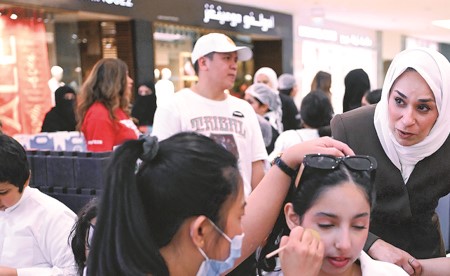 «القُصّر» نظّمت فعالية «العودة للمدارس» في «الأفنيوز»