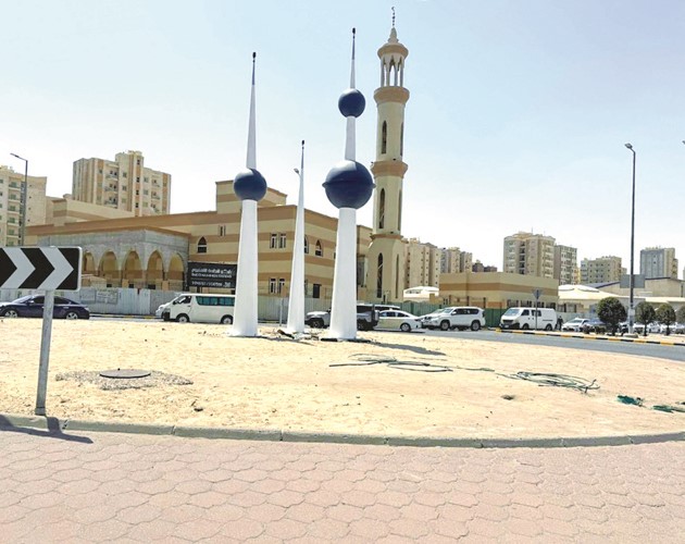 أبراج الكويت تحط أعمدتها الثلاثة في دوار الفروانية