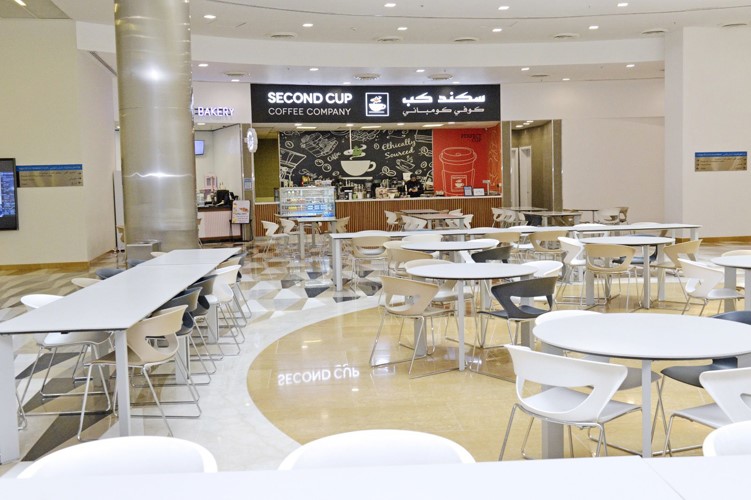 مديرة جامعة الكويت تتابع عملية «الباي فورس»