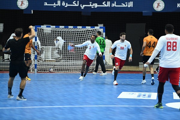 الصليبخات وقف ندا قويا أمام البنك الأهلي المصري