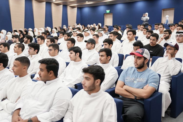 جامعة عبدالله السالم نظّمت اللقاءات التنويرية لطلبتها المستجدين للعام الجامعي 2026/2025