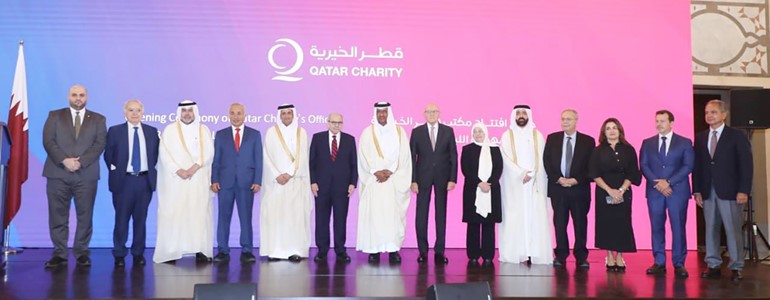 رئيس الحكومة نواف سلام خلال رعايته افتتاح مكتب جمعية قطر الخيرية برئاسة الشيخ حمد بن ناصر آل ثاني وحضور سفير قطر الشيخ سعود بن عبدالرحمن آل ثاني (محمود الطويل)