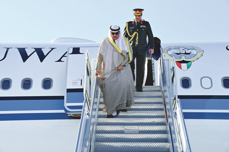 ممثل صاحب السمو الأمير الشيخ مشعل الأحمد سمو ولي العهد الشيخ صباح الخالد لدى وصوله إلى مطار جون إف كينيدي بمدينة نيويورك