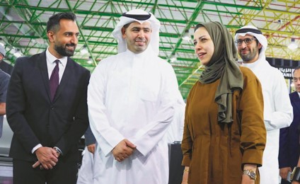 جناح «الملا وبهبهاني للسيارات» يحقق إقبالاً واسعاً في معرض السيارات