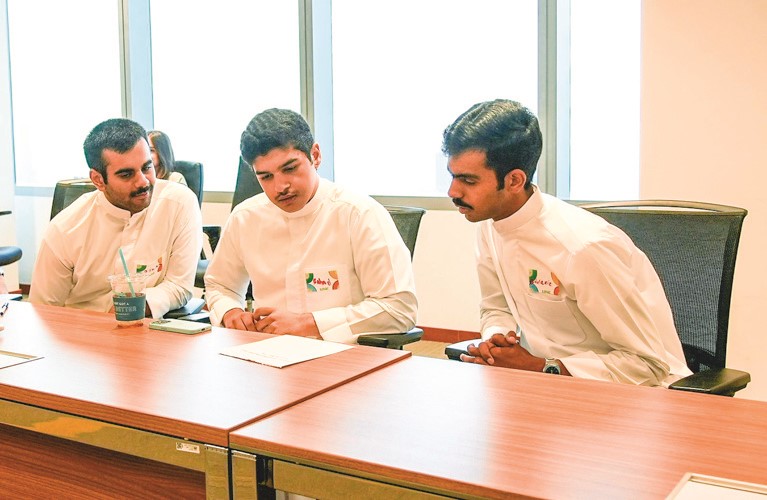 جانب من المشاركين في البرنامج