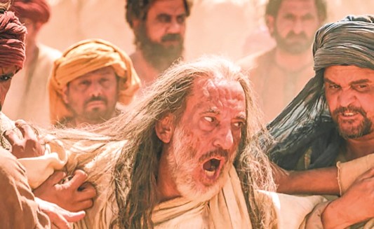 غسان مسعود.. «محارب الصحراء» في «زيورخ»