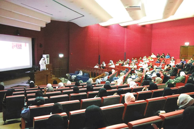 1-جانب من الدورات التدريبية