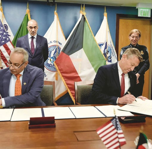 جانب من توقيع اتفاقيــة تعزيز التعـاون بين الكويـت والولايات المتحـدة في مجالات أمن الحدود والجمارك وتبادل الخبرات الفنية