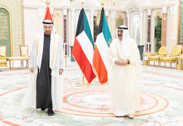 صاحب السمو الأمير ورئيس دولة الإمارات خلال مأدبة الغداء