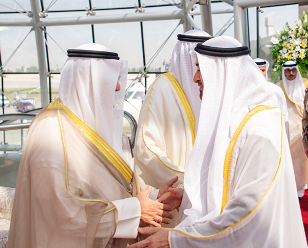 رئيس الوزراء سمو الشيخ أحمد العبدالله مرحبا بصاحب السمو الشيخ محمد بن زايد آل نهيان رئيس دولة الإمارات العربية المتحدة