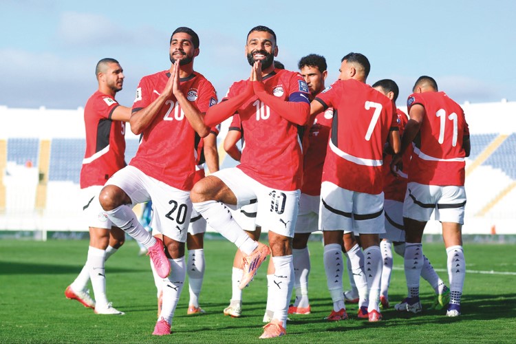 احتفال خاص من محمد صلاح وإبراهيم عادل صاحبا ثلاثية مصر في مرمى جيبوتي