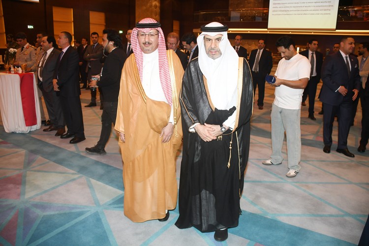 السفير القطري علي بن عبدالله آل محمود ونائب سفير خادم الحرمين أحمد الشهري