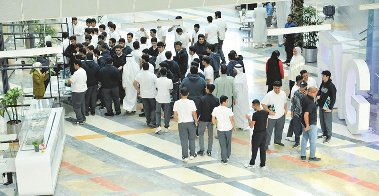 كلية الهندسة والبترول تحتفي باليوبيل الفضي لإطلاق معرض القبول الهندسي