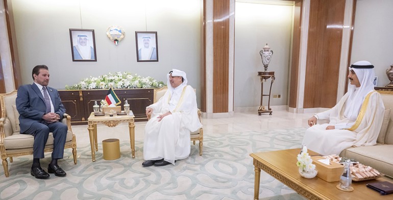 وزير شؤون الديوان الأميري الشيخ حمد جابر العلي ورئيس ديوان سمو ولي العهد الشيخ ثامر الجابر يستقبلان سفير نيكاراغوا لدى الكويت محمد المختار محمد عبدالسلام فرارة