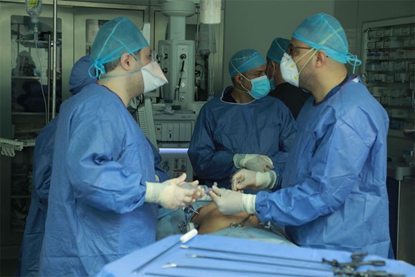 السليمي: نجاح عملية معقدة ونادرة بمستشفى الصباح لعلاج متلازمه الشريان المساريقي العلوي superior mesenteric artery syndrome