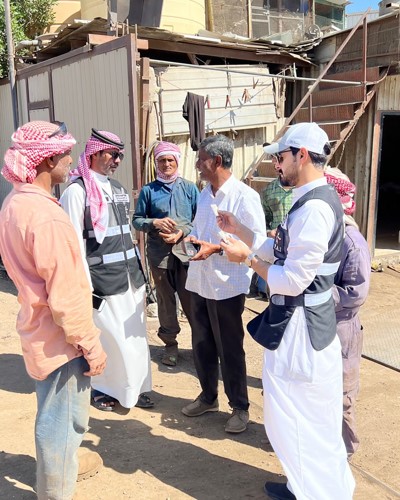 جانب من تفتيش الفرق التابعة لهيئة الصناعة على القسائم الصناعية