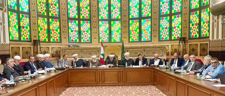 مفتي لبنان الشيخ عبدالطيف دريان مترئسا اجتماع المجلس الشرعي الإسلامي الأعلى في دار الفتوى (محمود الطويل)