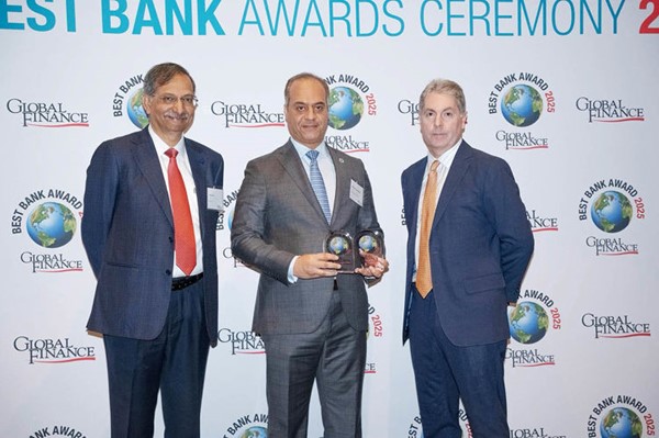  بيت التمويل أفضل مؤسسة مالية إسلامية بالعالم لعام 2025