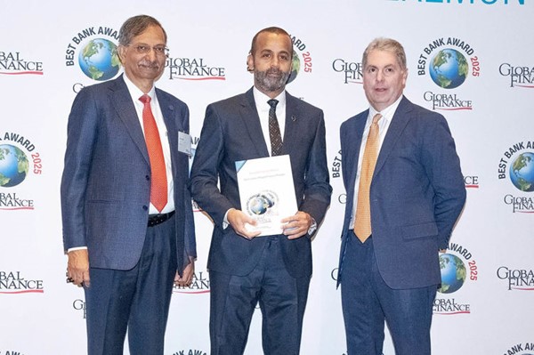  بيت التمويل أفضل مؤسسة مالية إسلامية بالعالم لعام 2025