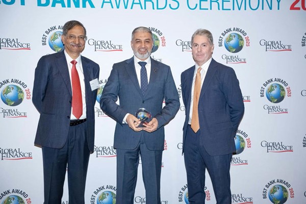  بيت التمويل أفضل مؤسسة مالية إسلامية بالعالم لعام 2025