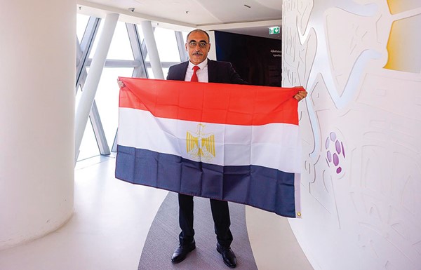قائد المشجعين المصري حسام أبو العلا