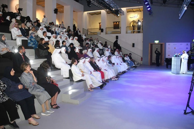 جانب من الحضور في مؤتمر الإعلان عن انطلاق جائزة الشيخ يوسف بن عيسى