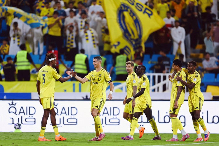 فرحة لاعبي وجماهير النصر بالفوز ومواصلة الانتصارات