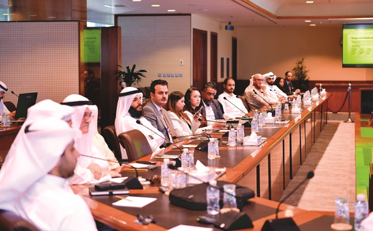 الغرفة تبحث مع العمل الدولية أثر الذكاء الاصطناعي على إنتاجية القطاع الخاص  الغرفة تبحث مع العمل الدولية أثر الذكاء الاصطناعي على إنتاجية القطاع الخاص