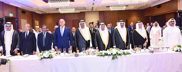 وزير الإعلام والثقافة ووزير الدولة لشؤون الشباب عبدالرحمن المطيري يتقدم الحضور في افتتاح بطولة الكويت الآسيوية للرماية
