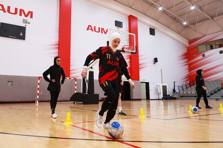 طلبة AUM ينطلقون إلى برشلونة للمشاركة في بطولة World Inter Universities Sports Championships