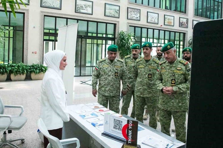 وكيل الحرس الفريق الركن حمد البرجس وقائد الإسناد العميد م.طلال السعيدي ومدير مديرية الخدمات الطبية العميد م.محمد علي خلال الحملة