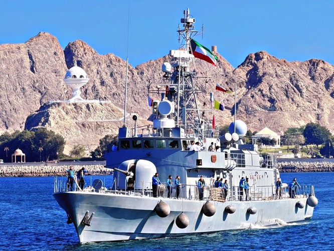 زورق استقلال
