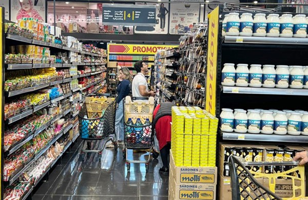 المعيشة في لبنان.. كل شي عم يغلا ويزيد ما عدا الرواتب