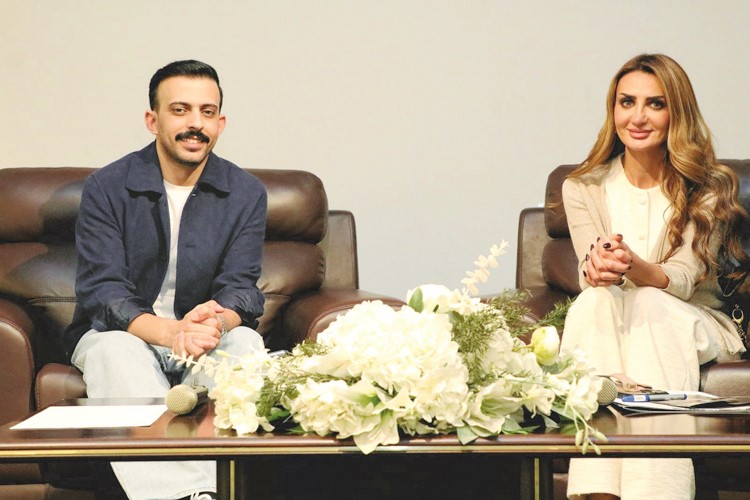  قمرة .. نص فلسفي يبحث عن شعلة نور !