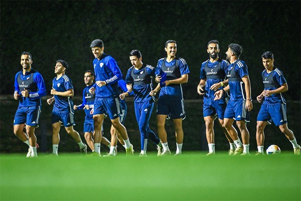 منتخبنا الوطني دخل تدريباته على ملعب العقلة في قطر