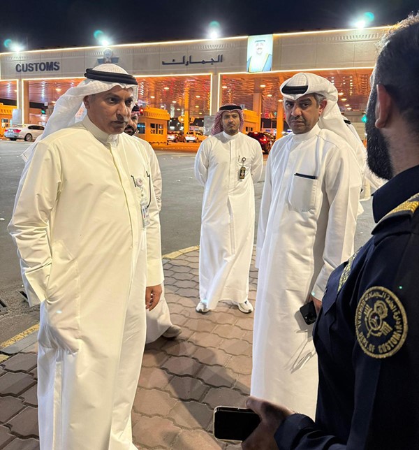 مدير عام الجمارك ونائبه تفقدا منفذ النويصيب لمتابعة سير العمل وجاهزية المنفذ