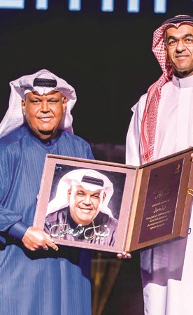 نبيل شعيل يبدع في ليلة تكريمه بـ «موسم الرياض» 2 1333873 1