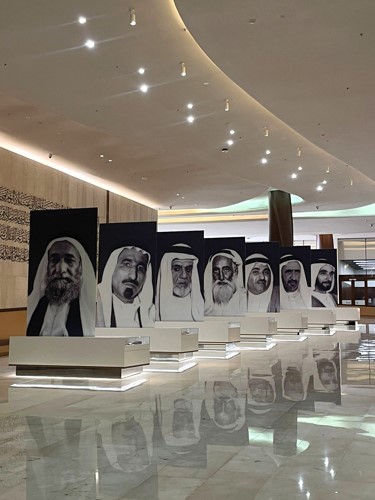 صورة لحكام الإمارات في متحف الاتحاد