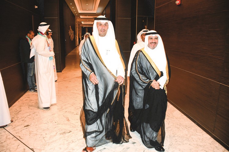 الشيخ عبدالله ناصر الصباح وأنس الصالح