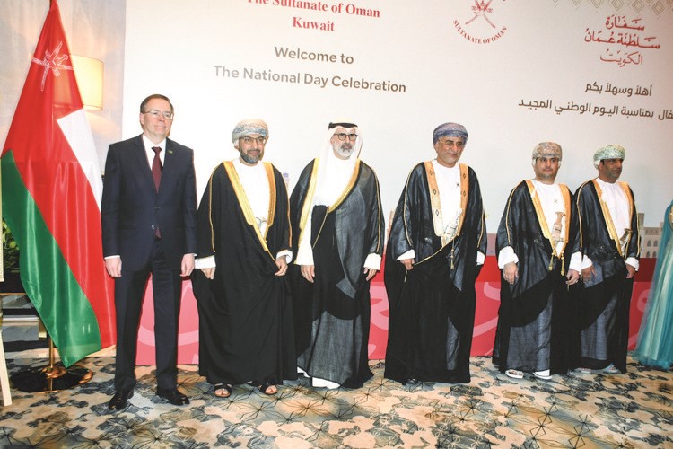 الشيخ جراح جابر الأحمد مهنئا بالعيد الوطني العماني