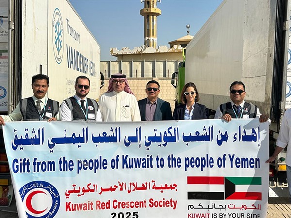 الكويت تدعم الأسر اليمنية المتضررة من الكوليرا بـ40 طناً من المستلزمات الطبية والإغاثية