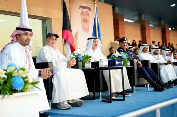 النائب الأول لرئيس مجلس الوزراء ووزير الداخلية الشيخ فهد اليوسف يتابع منافسات بطولة قفز الحواجز