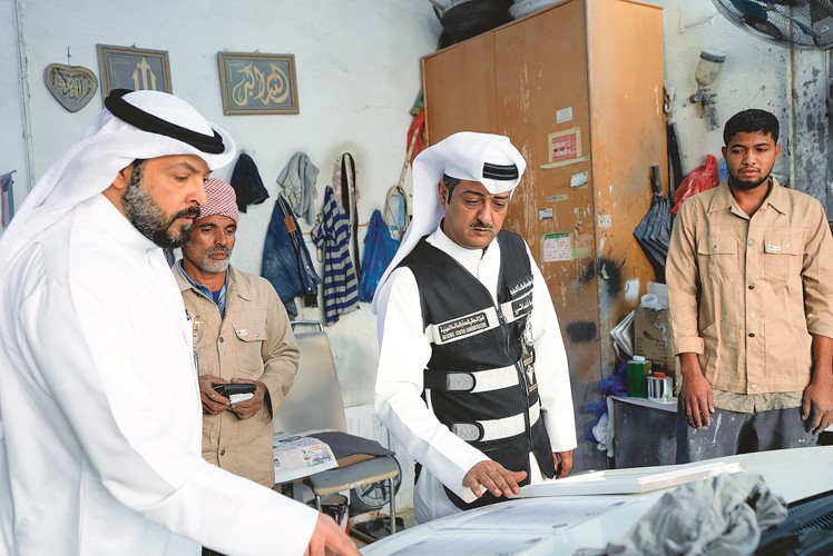 بالفيديو.. العجيل: عهد الفوضى بـ الصناعة انتهى.. ولن نتردد في ردع أي مخالف