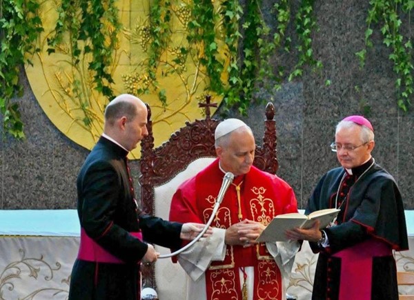 بابا الفاتيكان يختتم زيارة لبنان اليوم: للعالم نطلب السلام