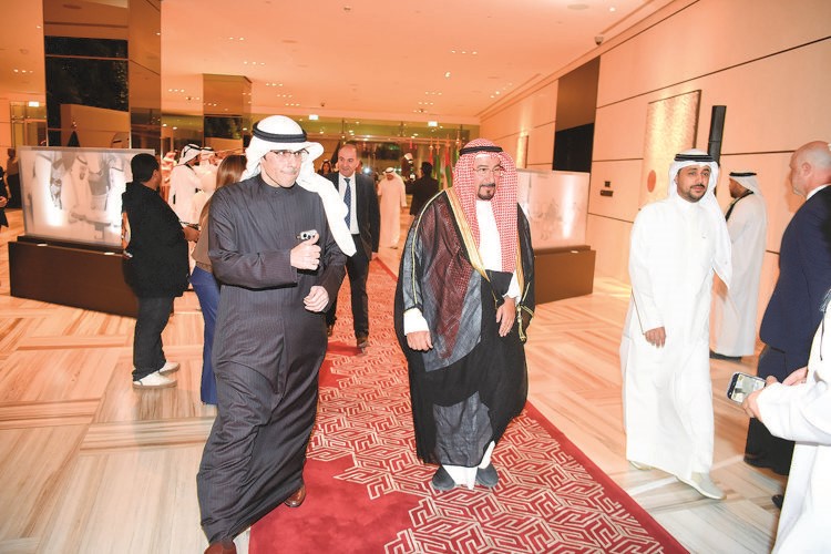 الشيخ د.فهد جابر العلي خلال حضوره الاحتفال بالعيد الوطني الإماراتي