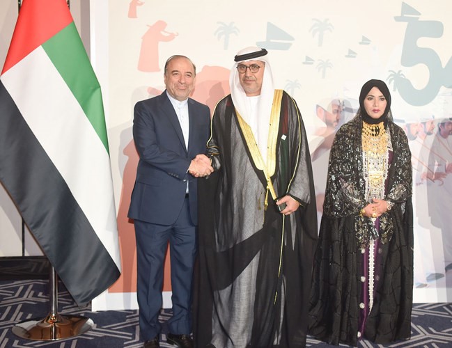السفير الإيراني محمد توتونجي مهنئا
