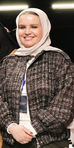 مسرحية تجمعنا قهوة .. لكل مؤثر سعر!