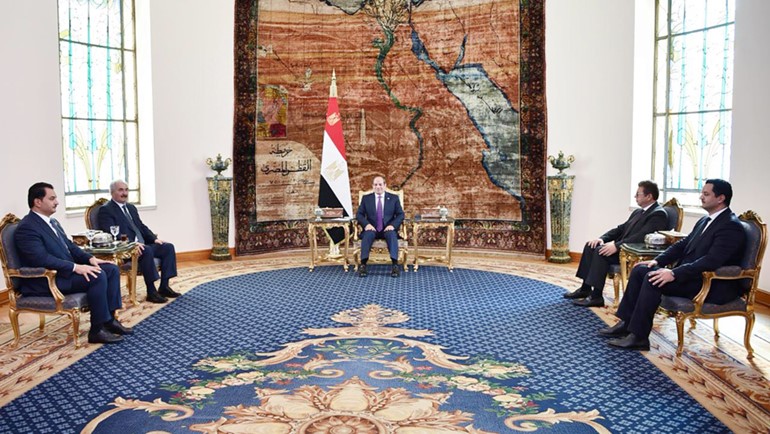 الرئيس عبدالفتاح السيسي مستقبلا المشير خليفة حفتر القائد العام للجيش الوطني الليبي